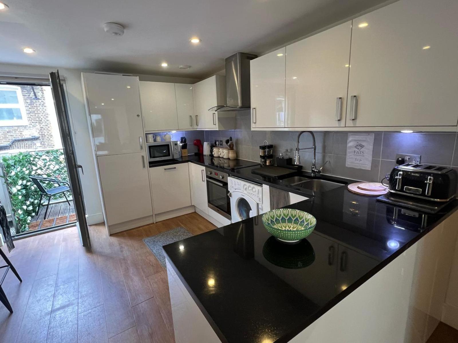 Bright And Modern 3 Bed Apartment Hyde Park Central ลอนดอน ภายนอก รูปภาพ