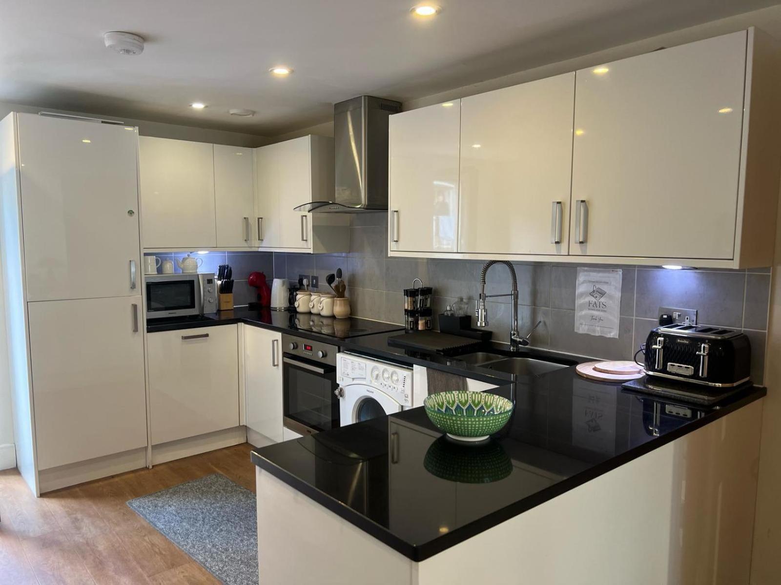Bright And Modern 3 Bed Apartment Hyde Park Central ลอนดอน ภายนอก รูปภาพ